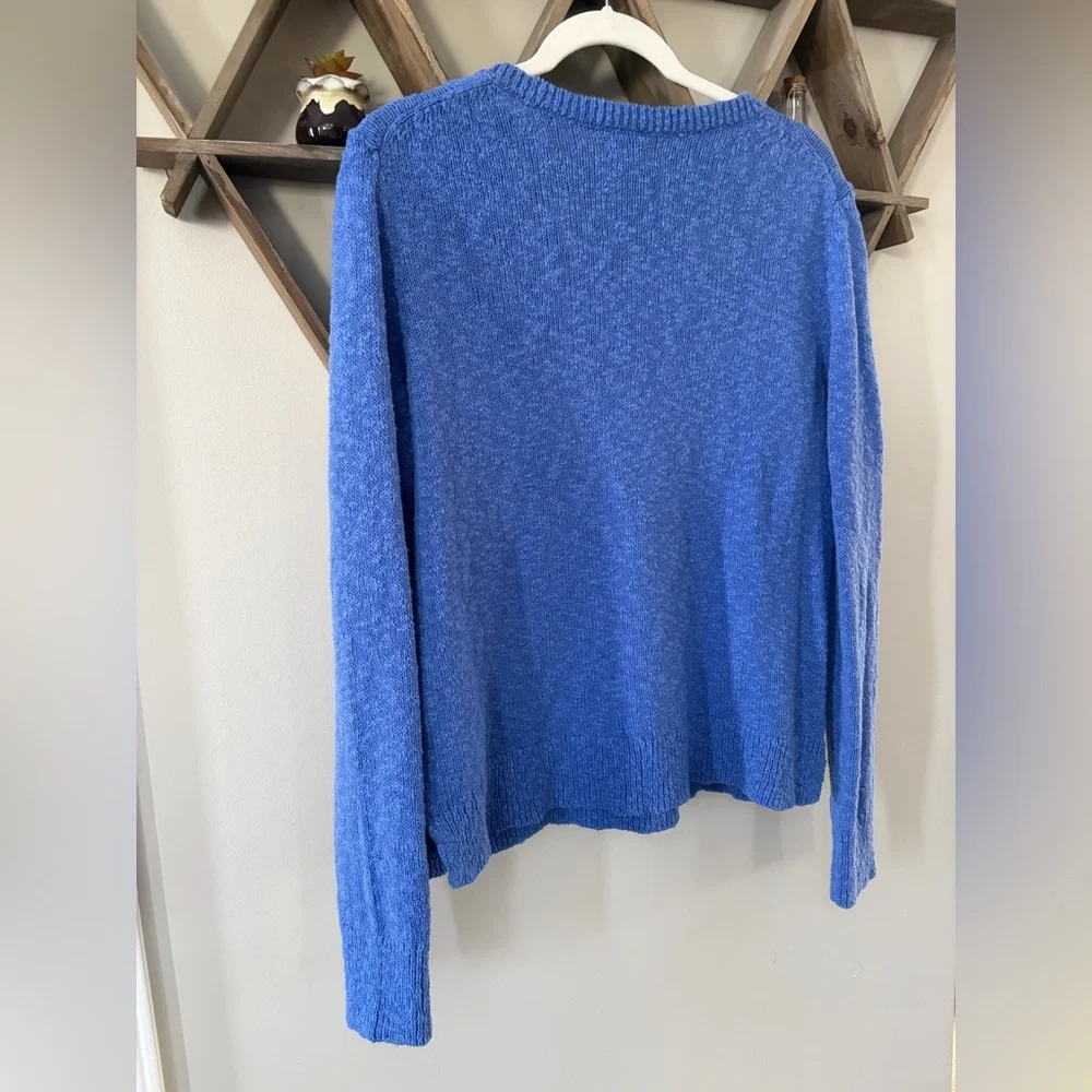 J.Crew V-neck slub sweater in blue. Women’s size large.